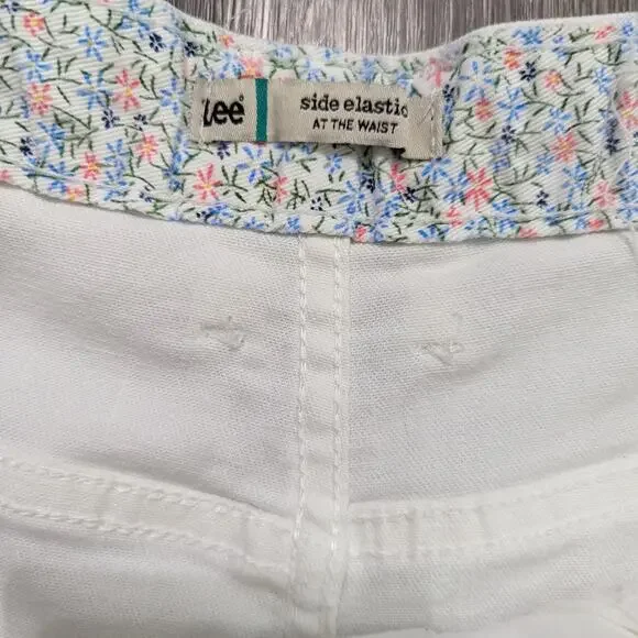 Lee Women's Plus Size Elastic At The Waist White Denim Shorts Size 16W - Picture 3 of 5